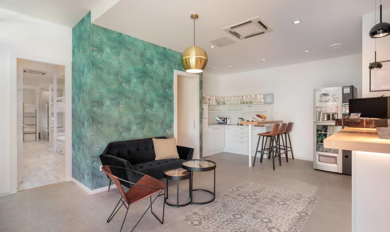 Boutique Hostel Posteya สปลิท ภายนอก รูปภาพ
