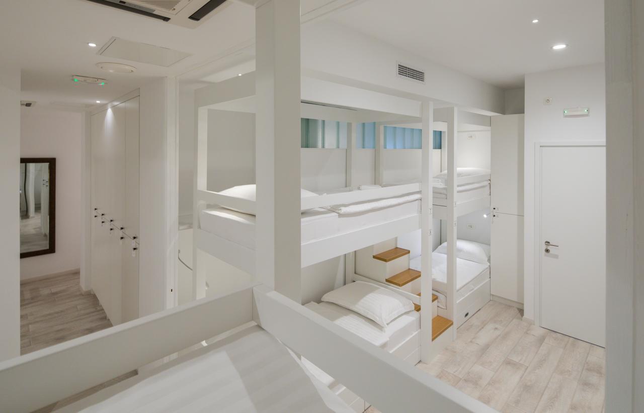 Boutique Hostel Posteya สปลิท ภายนอก รูปภาพ