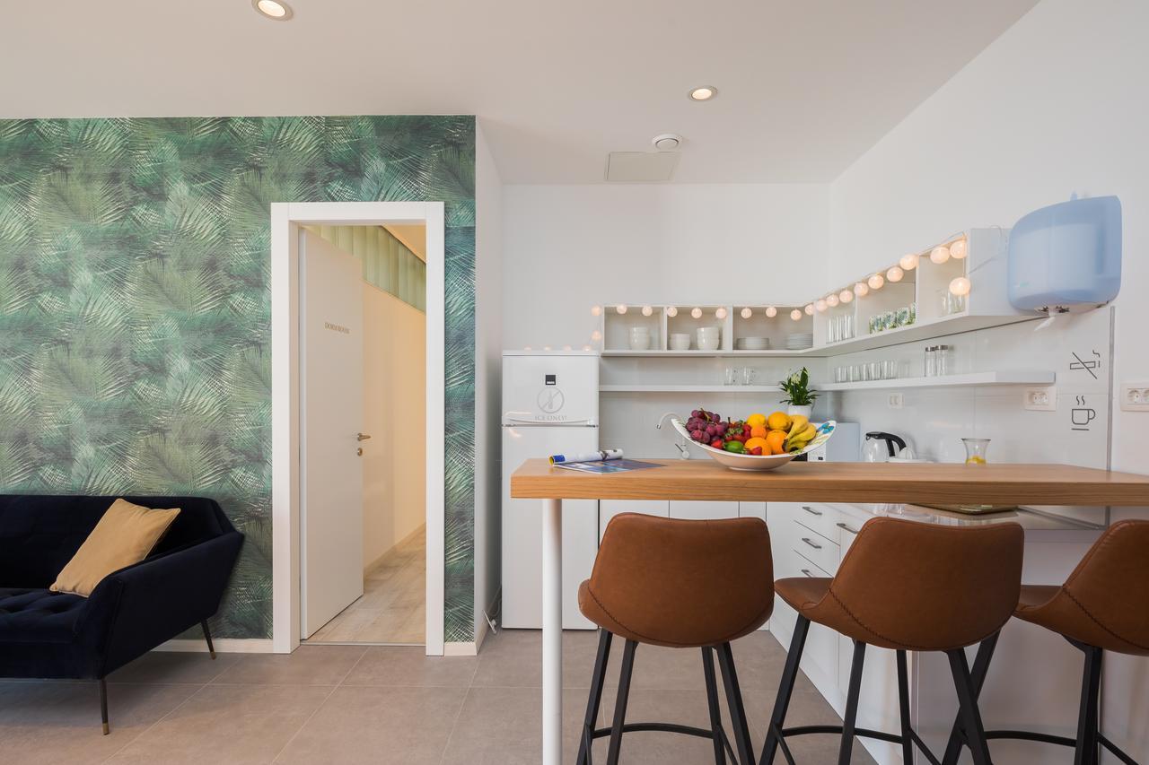 Boutique Hostel Posteya สปลิท ภายนอก รูปภาพ