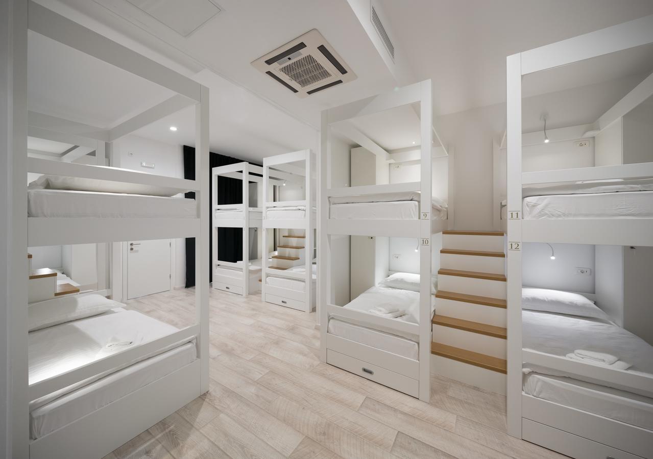 Boutique Hostel Posteya สปลิท ภายนอก รูปภาพ
